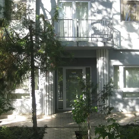 La Roze Guest house *